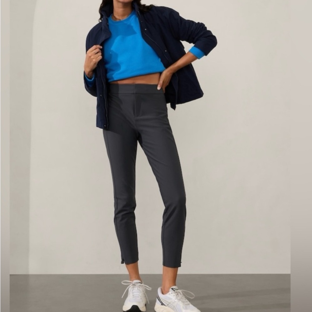 Athleta NWOT Mid Rise Black Stellar Slim Pant Size 6